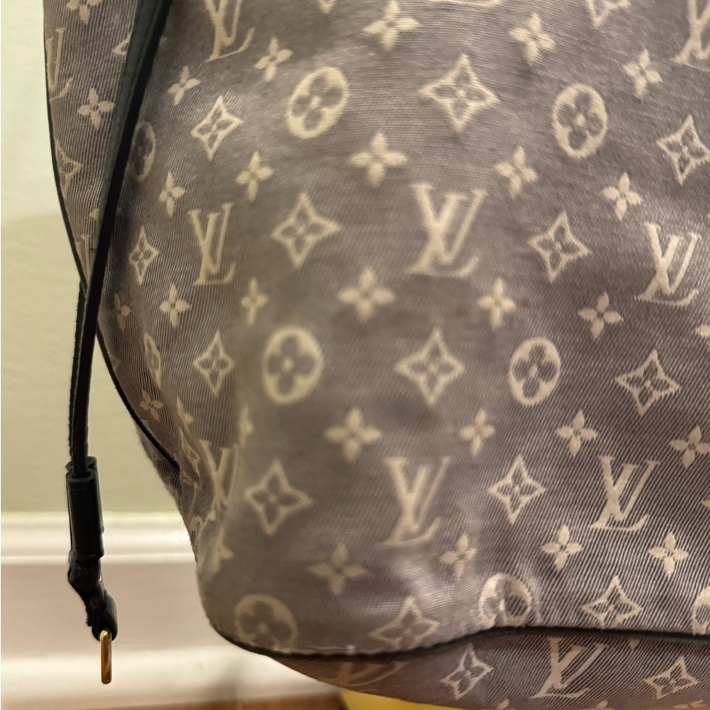 Louis Vuitton Denim Monogram LV Neverfull Limited Edition Tote Bag - Picture 5 of 10